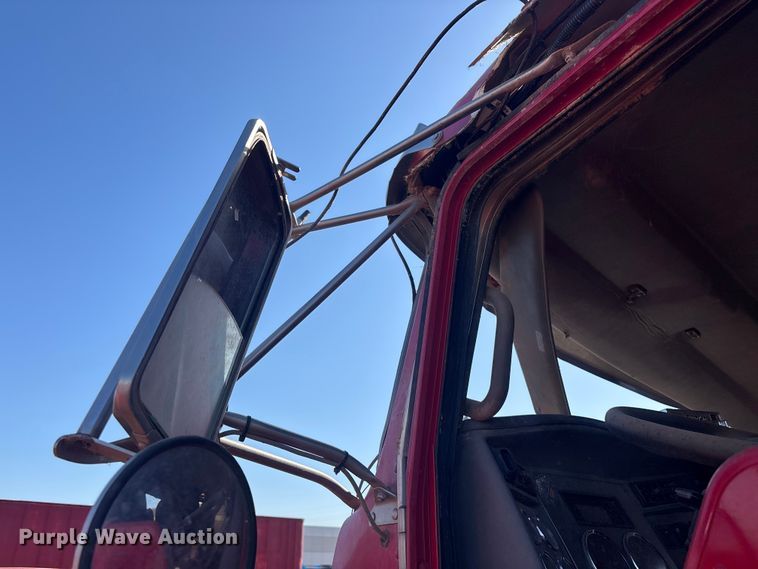 image for item ER7668 2016 Kenworth T270 truck cab and chassis