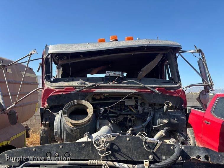 image for item ER7668 2016 Kenworth T270 truck cab and chassis