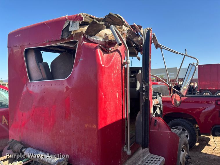 image for item ER7668 2016 Kenworth T270 truck cab and chassis