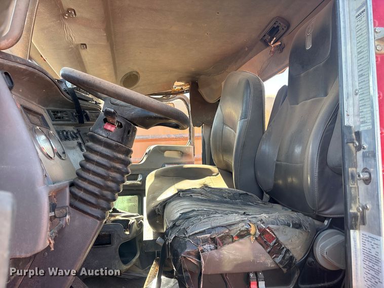 image for item ER7668 2016 Kenworth T270 truck cab and chassis