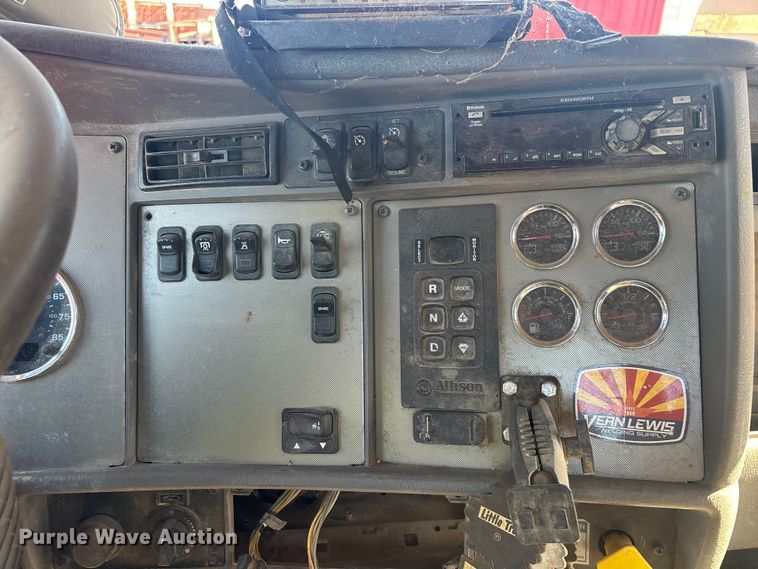image for item ER7668 2016 Kenworth T270 truck cab and chassis