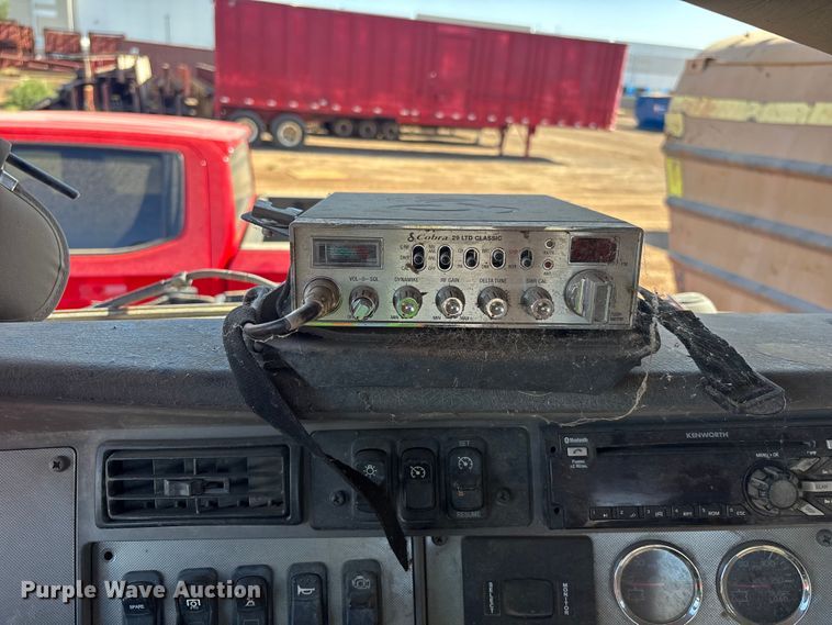 image for item ER7668 2016 Kenworth T270 truck cab and chassis