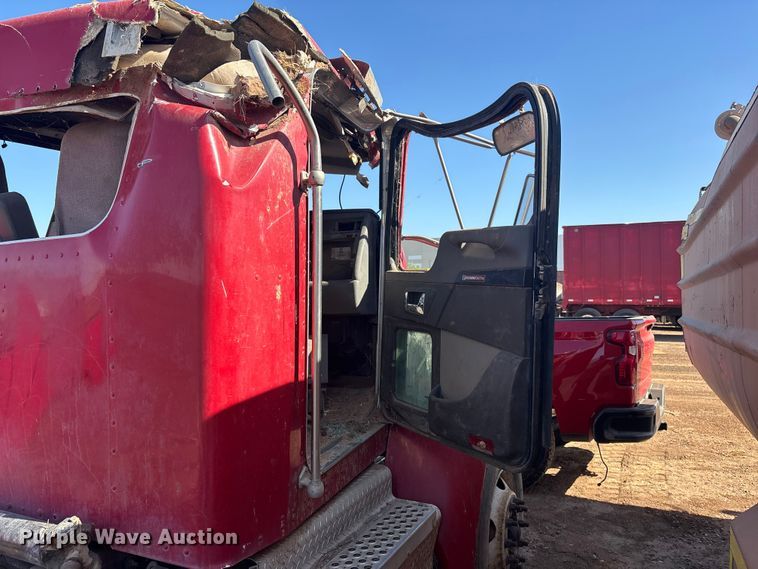 image for item ER7668 2016 Kenworth T270 truck cab and chassis