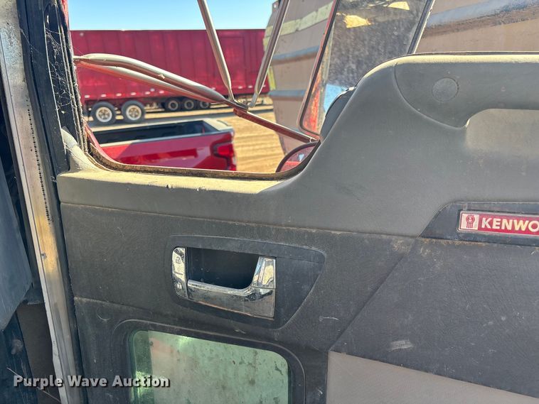 image for item ER7668 2016 Kenworth T270 truck cab and chassis