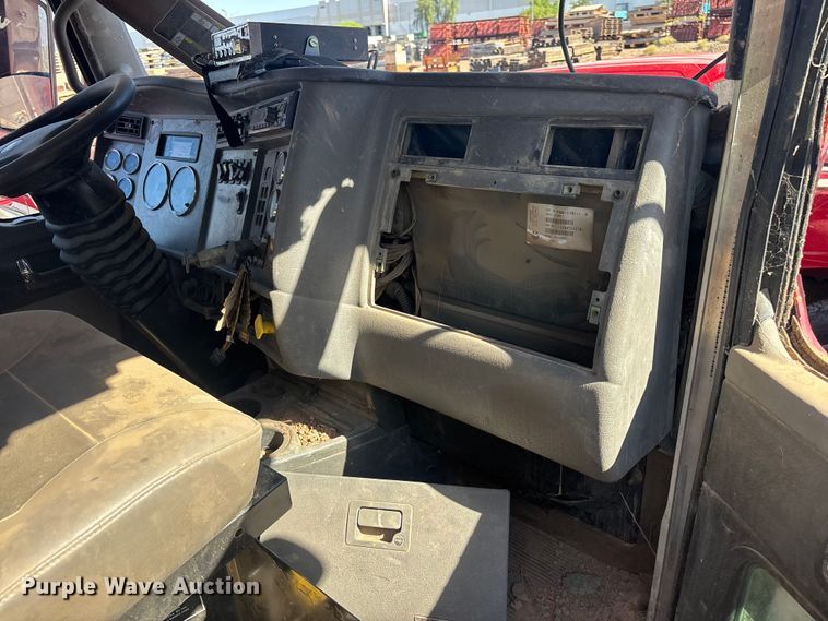 image for item ER7668 2016 Kenworth T270 truck cab and chassis
