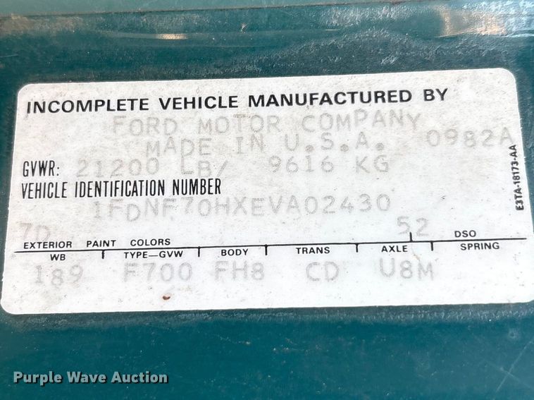 image for item ET2063 1984 Ford F700 winch truck