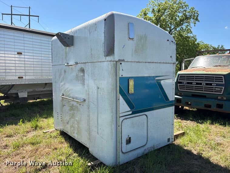 image for item ET2064 Sleeper cab
