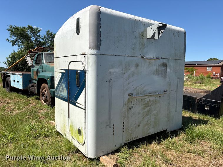 image for item ET2064 Sleeper cab