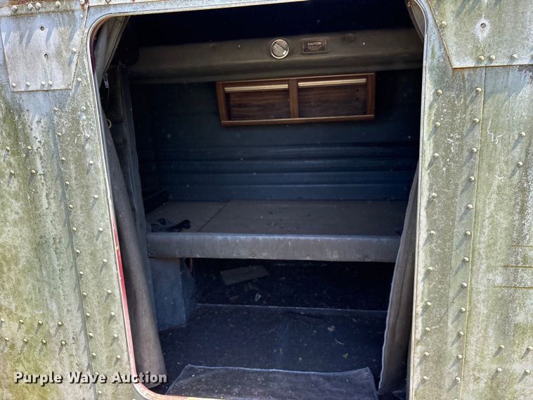 image for item ET2064 Sleeper cab