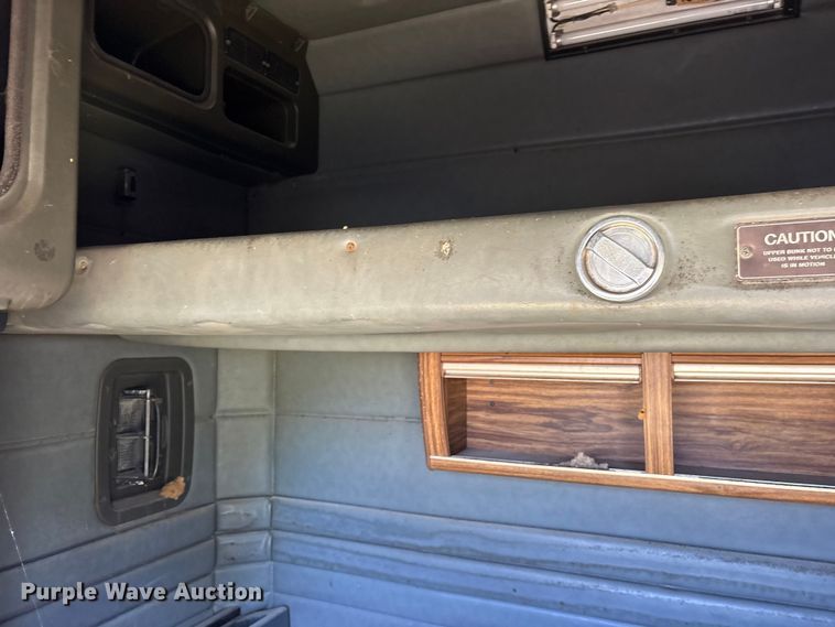 image for item ET2064 Sleeper cab