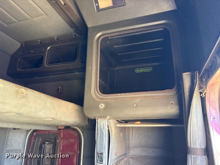 image for item ET2064 Sleeper cab