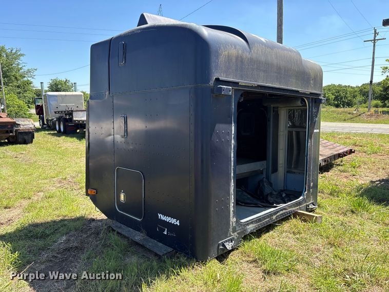 image for item ET2065 Sleeper cab