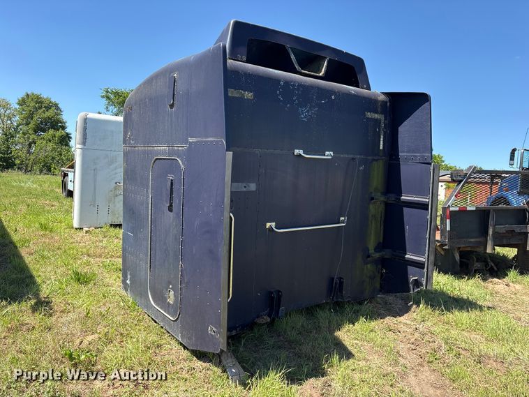 image for item ET2065 Sleeper cab