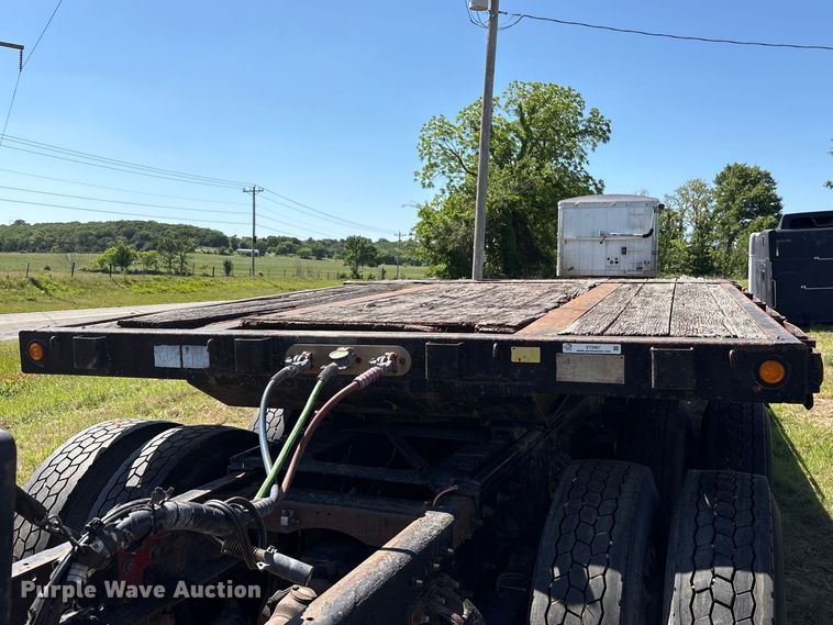 image for item ET2067 1997 Trail King Industries TK70LCS-482 drop deck equipment trailer