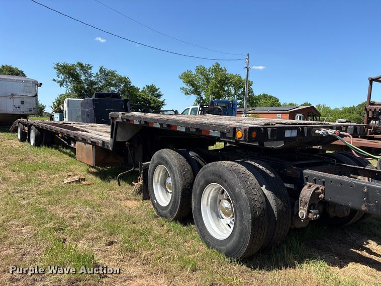 image for item ET2067 1997 Trail King Industries TK70LCS-482 drop deck equipment trailer