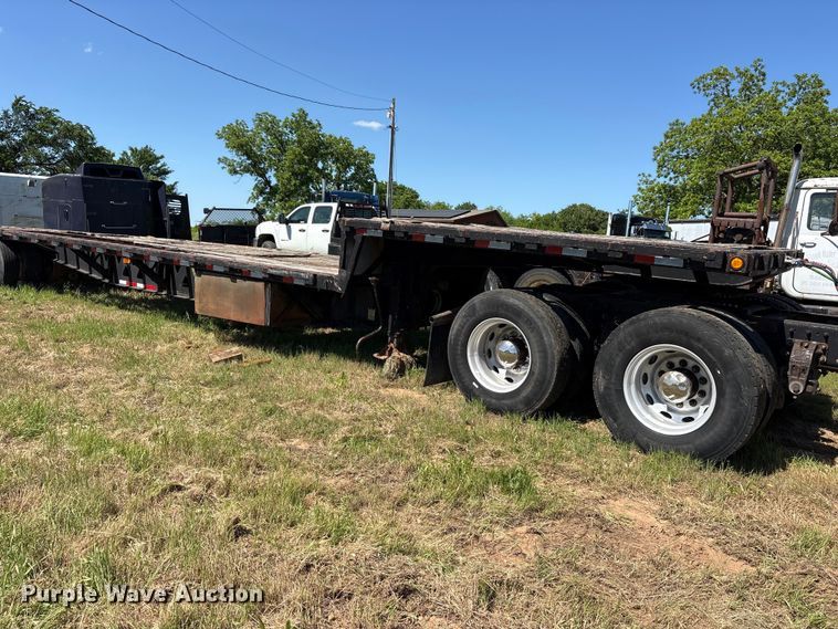 image for item ET2067 1997 Trail King Industries TK70LCS-482 drop deck equipment trailer