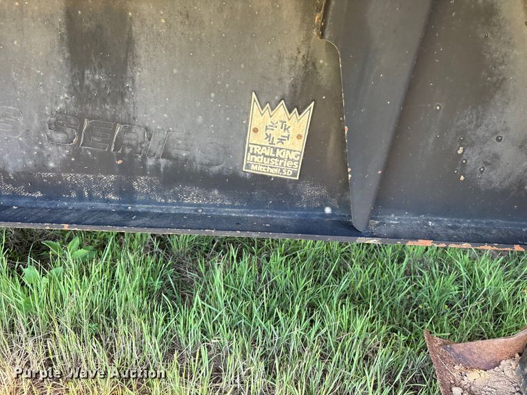 image for item ET2067 1997 Trail King Industries TK70LCS-482 drop deck equipment trailer