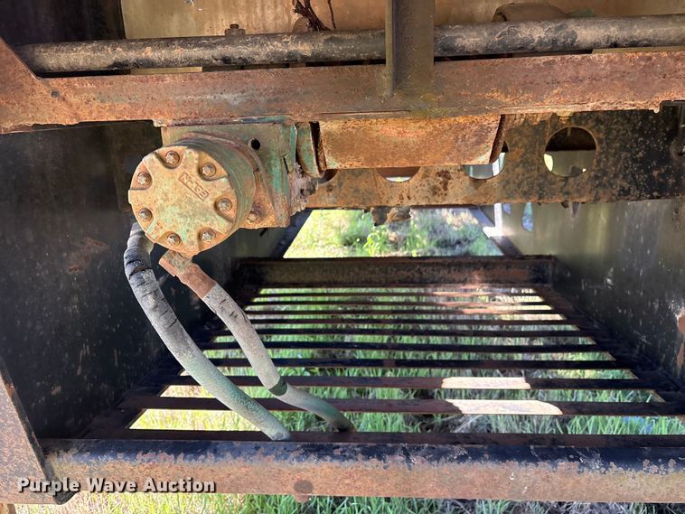 image for item ET2067 1997 Trail King Industries TK70LCS-482 drop deck equipment trailer