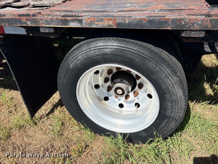 image for item ET2067 1997 Trail King Industries TK70LCS-482 drop deck equipment trailer
