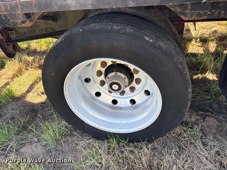 image for item ET2067 1997 Trail King Industries TK70LCS-482 drop deck equipment trailer