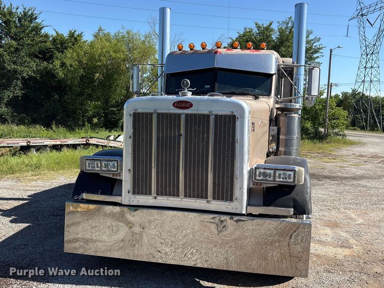 image for item ET2068 1995 Peterbilt 379 semi truck