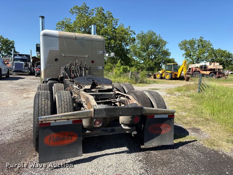 image for item ET2068 1995 Peterbilt 379 semi truck