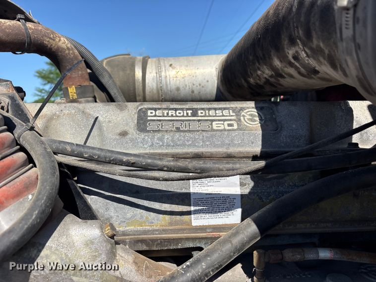 image for item ET2068 1995 Peterbilt 379 semi truck
