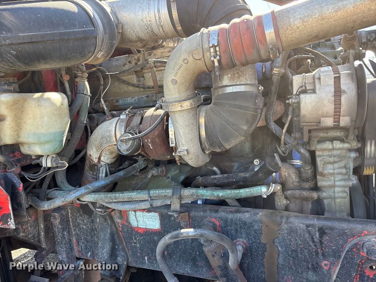 image for item ET2068 1995 Peterbilt 379 semi truck
