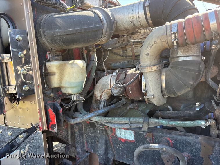 image for item ET2068 1995 Peterbilt 379 semi truck