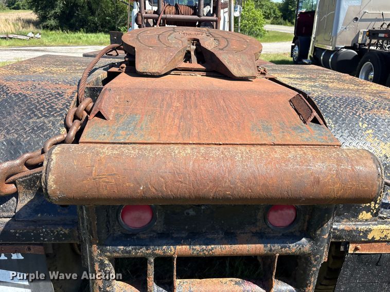 image for item ET2069 1977 Mack winch truck
