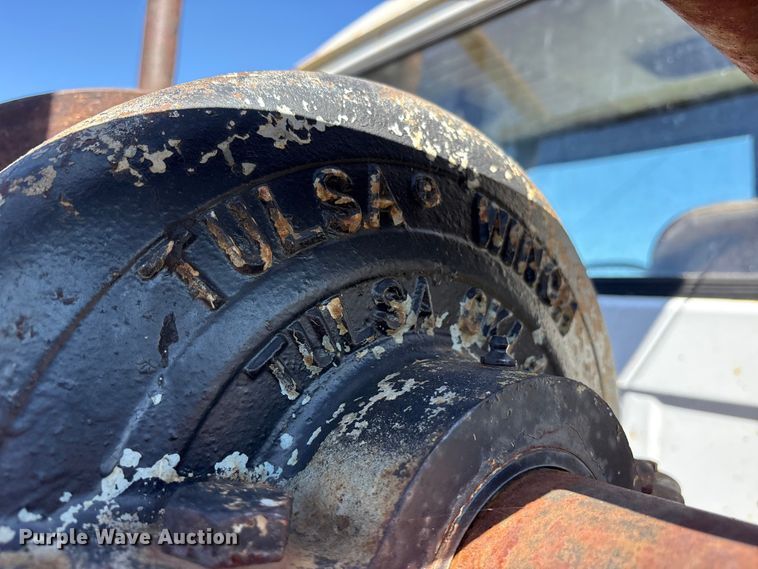 image for item ET2069 1977 Mack winch truck