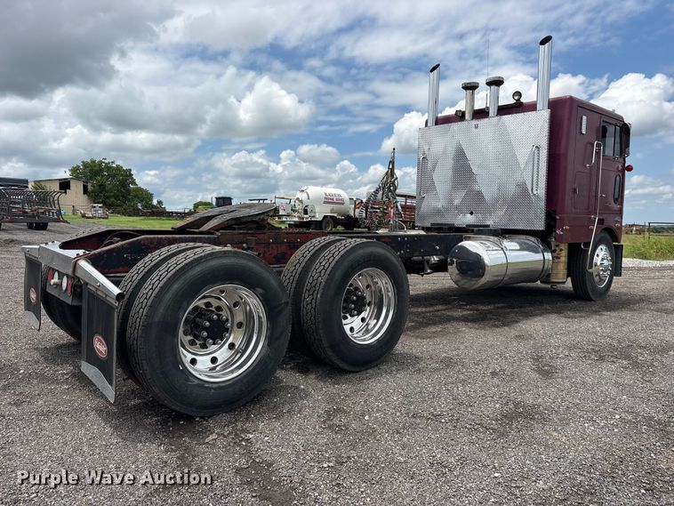 image for item ET2230 1979 Peterbilt 352 semi truck