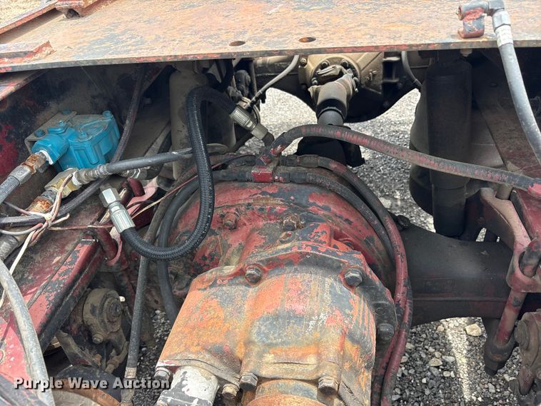 image for item ET2230 1979 Peterbilt 352 semi truck
