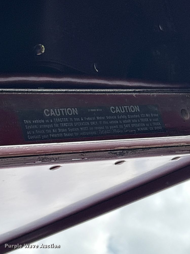 image for item ET2230 1979 Peterbilt 352 semi truck