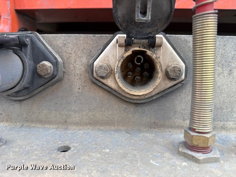 image for item ET6346 2016 Peterbilt 579 semi truck