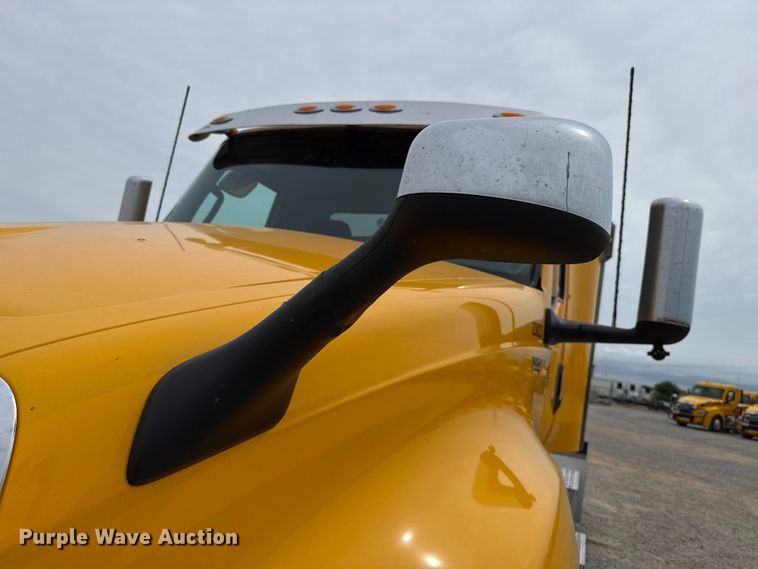 image for item ET6364 2023 International LT625 semi truck