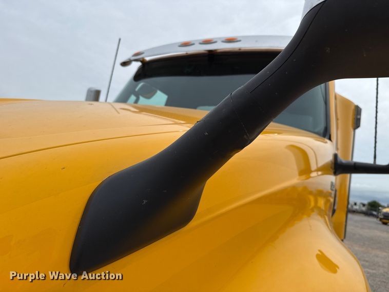 image for item ET6364 2023 International LT625 semi truck