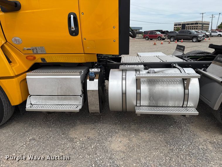 image for item ET6364 2023 International LT625 semi truck