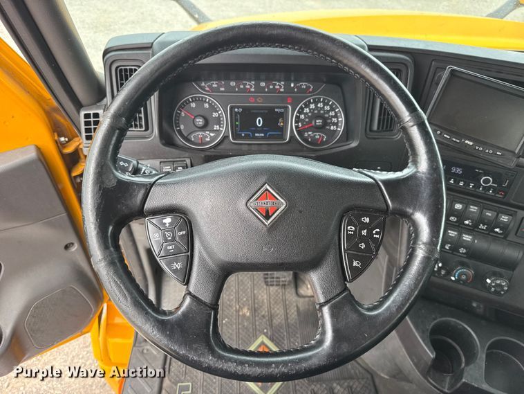 image for item ET6364 2023 International LT625 semi truck