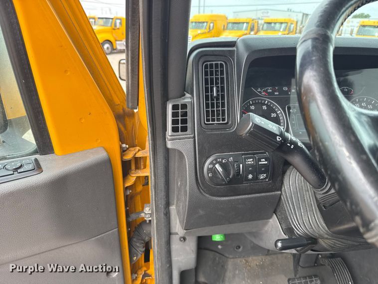 image for item ET6364 2023 International LT625 semi truck