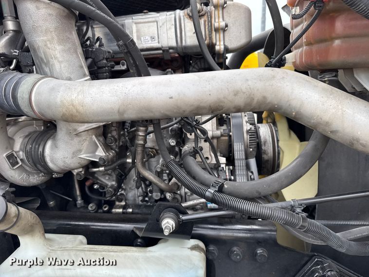 image for item ET6364 2023 International LT625 semi truck