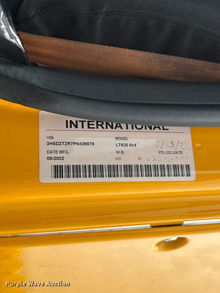 image for item ET6364 2023 International LT625 semi truck