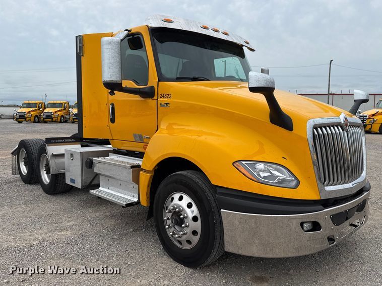 image for item ET6366 2024 International LT625 semi truck