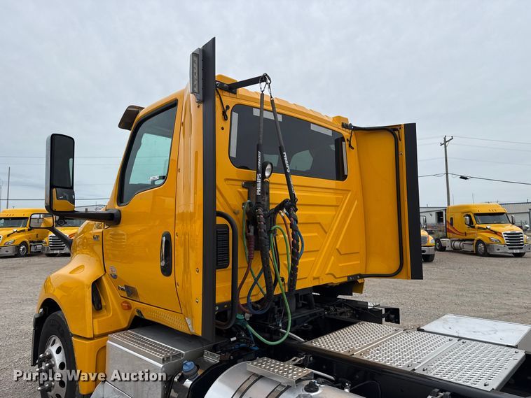 image for item ET6366 2024 International LT625 semi truck