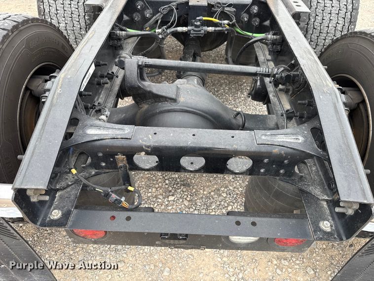 image for item ET6366 2024 International LT625 semi truck