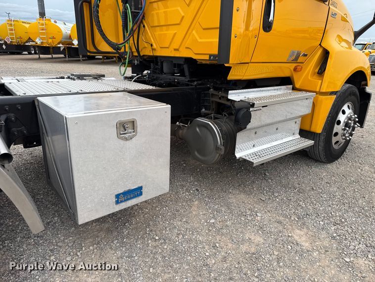 image for item ET6366 2024 International LT625 semi truck