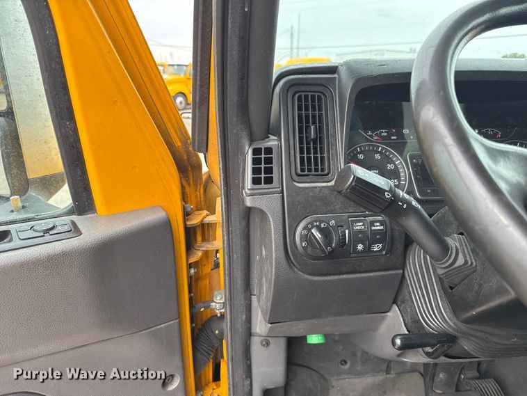 image for item ET6366 2024 International LT625 semi truck