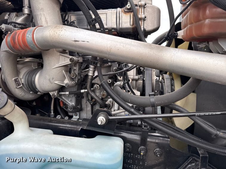 image for item ET6366 2024 International LT625 semi truck