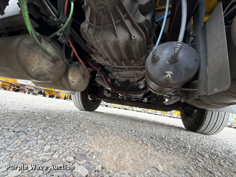 image for item ET6366 2024 International LT625 semi truck