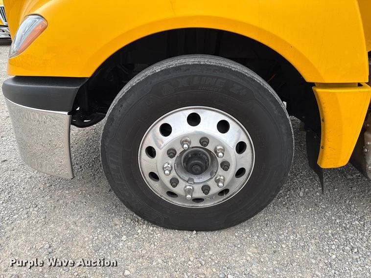 image for item ET6366 2024 International LT625 semi truck